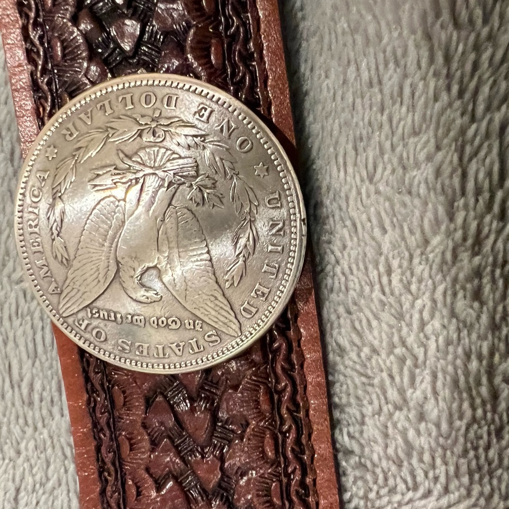Man belt Texas leather, hand finished, 4 silver one dollar